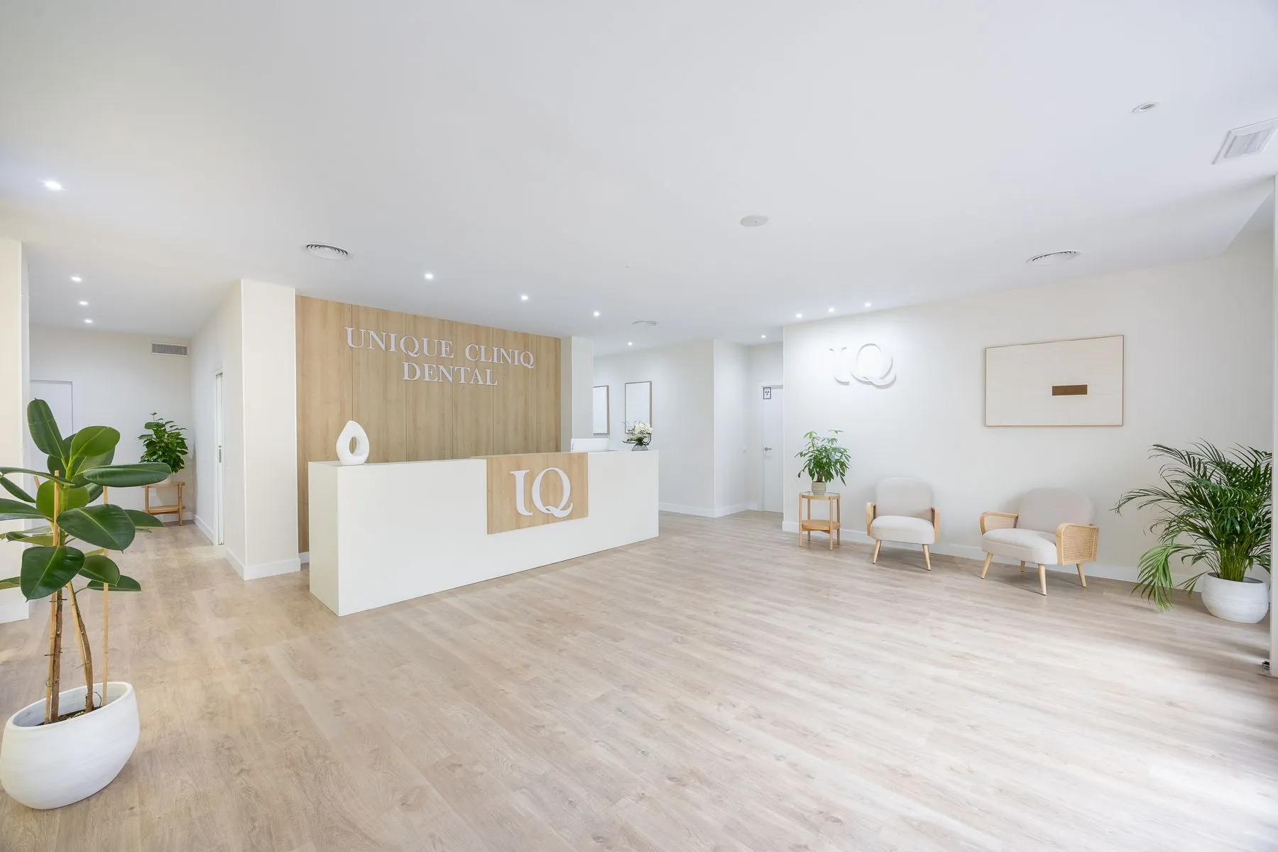 Recepción de Unique Cliniq, clínica dental estética en Madrid